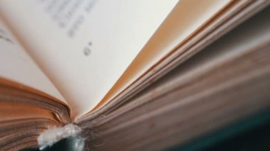 kitap sayfaları açma