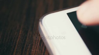 Sosyal ağ smartphone cep telefonu ile düğmesi gibi