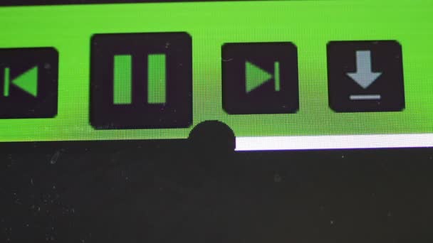 Realizar un seguimiento de la reproducción en una pantalla del ordenador — Vídeo de stock