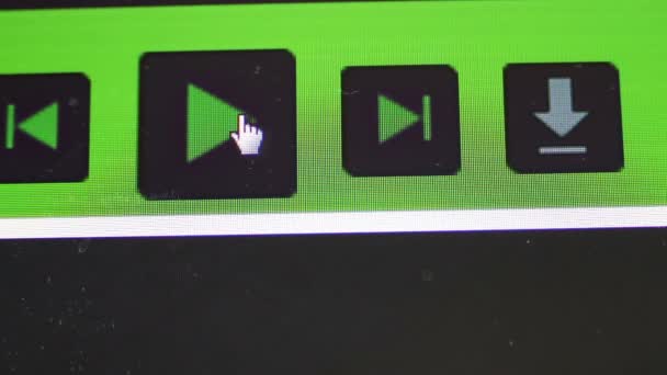 コンピューターの画面の再生ボタンをクリックすると — ストック動画