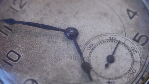 Macro close-up de um relógio vintage — Vídeo de Stock