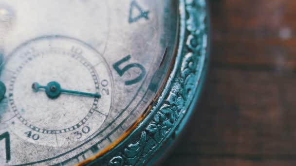 Macro gros plan d'une horloge vintage — Video