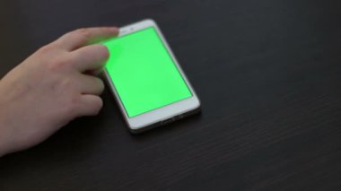 Beyaz Smartphone Dokunmatik ekranda