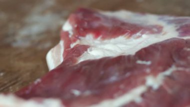 Taze sulu parça etten pastırma ile