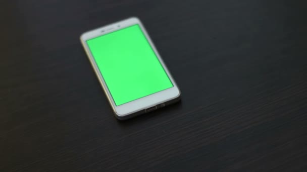 Touchscreen auf weißem Smartphone — Stockvideo
