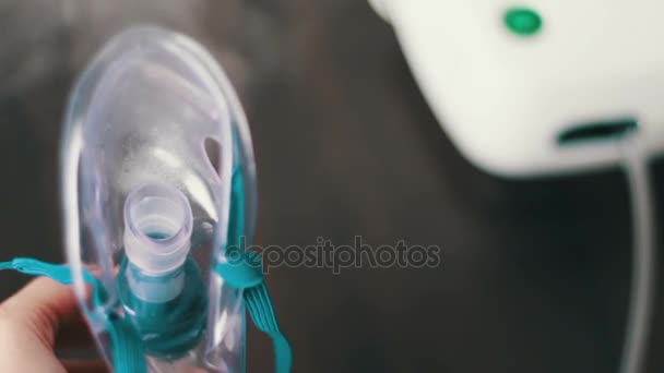 Astma Mask för nebulisatorn ångande, — Stockvideo