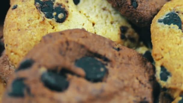 Felvétel a házi készítésű csokoládé chip cookie-k — Stock videók