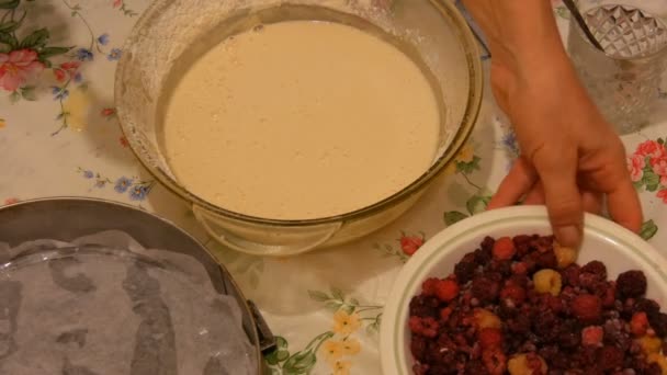 Woman kneading berry dough at home kitchen — Stock Video