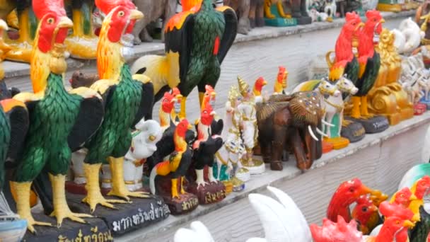 Figurines of cocks, a symbol of 2017 on the Chinese calendar — Stock Video