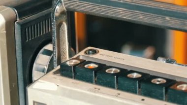 Düğmeleri eski kayıt cihazı görünümünü kapatın. Antika antika eşyaları