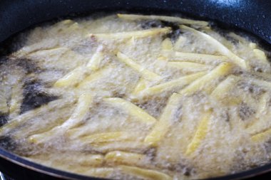 , Zeytin yağı tavada kızartma patates cips