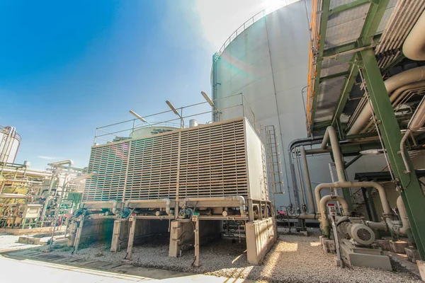 Industrial power plant with blue sky — Stock Photo, Image