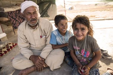 insanların gayri resmi mülteci kampında