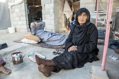 insanların gayri resmi mülteci kampında