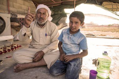 insanların gayri resmi mülteci kampında