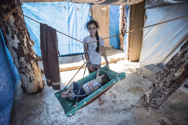 insanların gayri resmi mülteci kampında