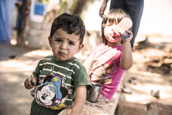 insanların gayri resmi mülteci kampında