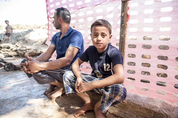 insanların gayri resmi mülteci kampında