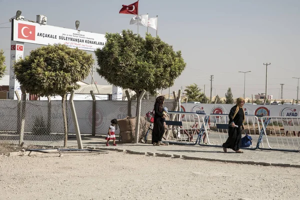 Refugee camp for syrian people in Turkey. September 6, 2017. Akcakale, Turkey — Stock Photo, Image