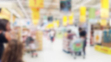 süpermarket alışveriş arka plan insanlarla bulanık iç