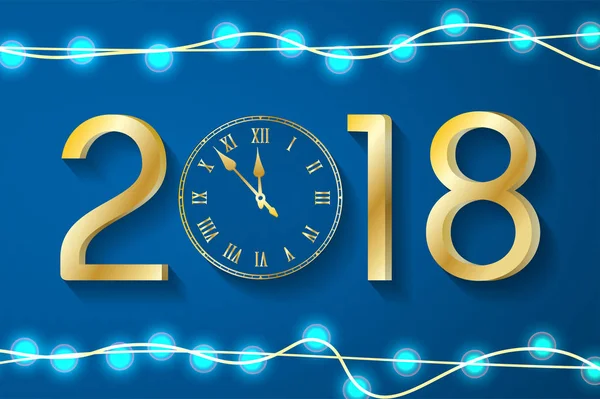 Blaues Neujahrskonzept 2018 mit realistischer Weihnachtsbeleuchtung auf glitzerndem Hintergrund. Grußkarten-Illustration mit Goldzahlen und Vintage-Uhr — Stockfoto