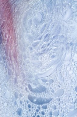 Su soyut multi renk arka planda yüzer petrol düştü.