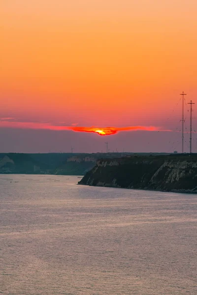 Захід Сонця Мисі Каліакра Вітряними Млинами Величезні Скелі Чорноморському Узбережжі — стокове фото