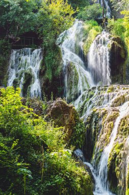 Bulgaristan 'daki Kruşuna şelalelerinin doğa manzarası.