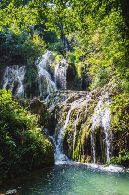 Bulgaristan 'daki Kruşuna şelalelerinin doğa manzarası.