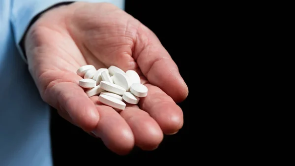 Cápsulas Medicamentos Blancos Glucosamina Píldoras Suplementos Saludables Palma Mano Mujer — Foto de Stock