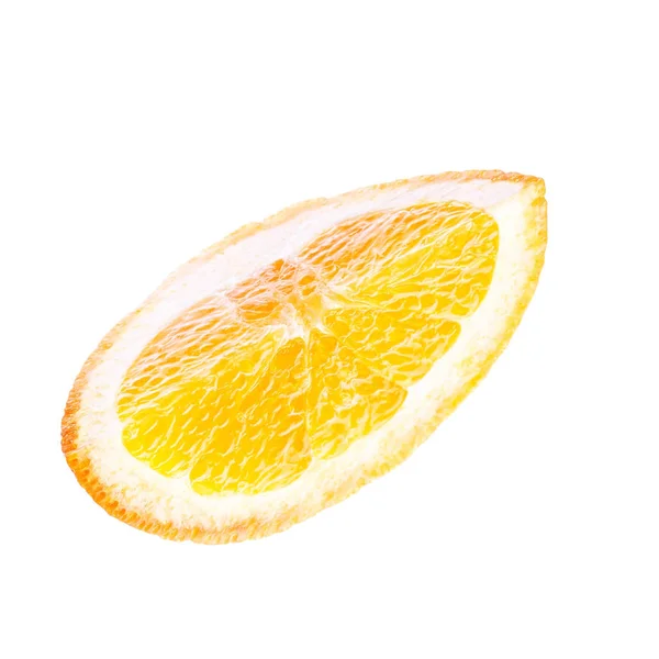 白い背景に 平面図上で分離 オレンジ 柑橘類のフルーツのスライス — ストック写真