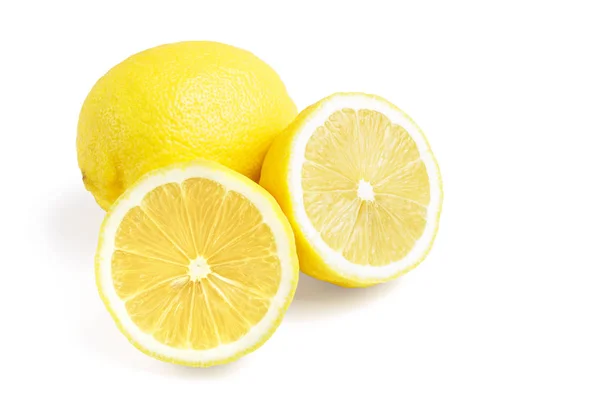 Одно Целое Две Половинки Желтого Спелых Лимонных Фруктов Изолированных Белом — стоковое фото