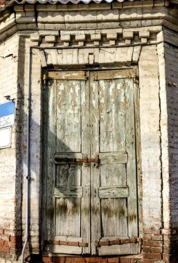 Eski ahşap bir kapı.