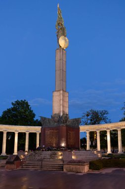 Kızıl Ordu kahramanlar Anıtı