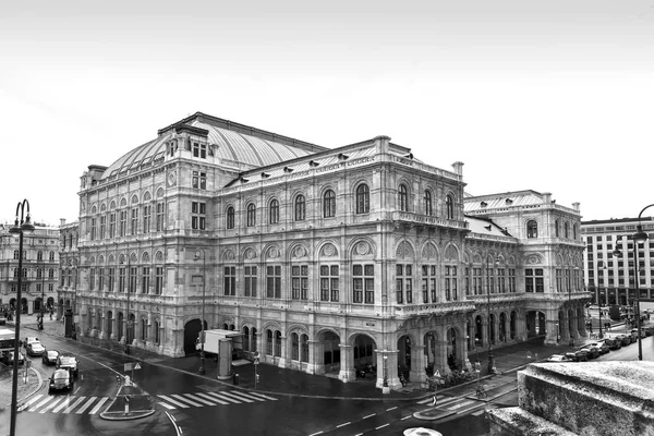 Προβολή φωτογραφιών στην Κρατική Όπερα της Βιέννης — Φωτογραφία Αρχείου