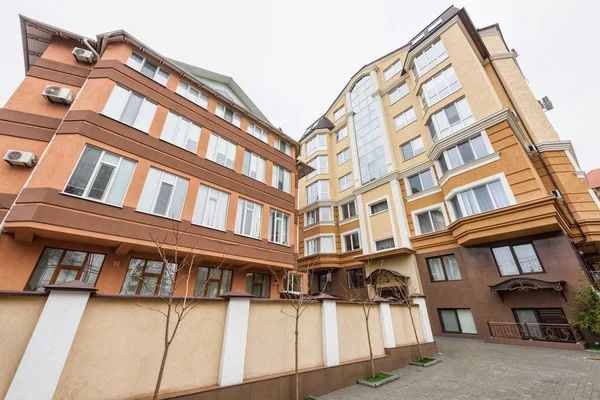 Apartment house building — Stock Photo, Image