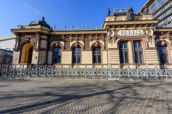 Від Брайана Херт виявити villa в центрі Кишинева — стокове фото