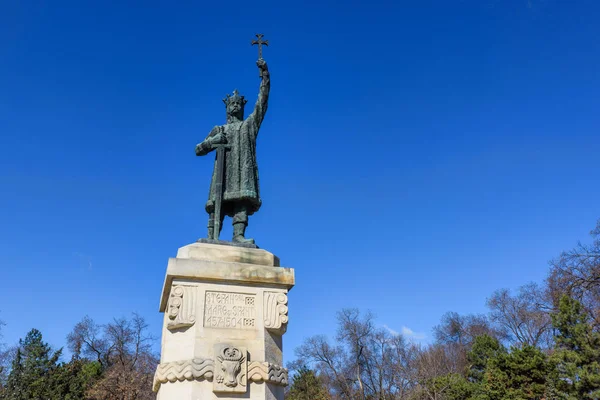 Monument statue of stefan cel mare si sfant — Stock Fotó