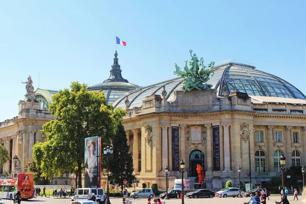 PARIS, FRANCE - SEPTEMBER 10, 2015: Petite palais — Φωτογραφία Αρχείου