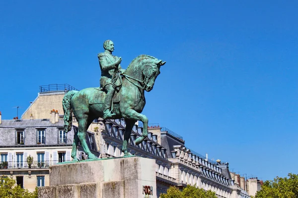 Statua Foch na koniu — Zdjęcie stockowe
