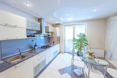 Beyaz daire iç tasarım