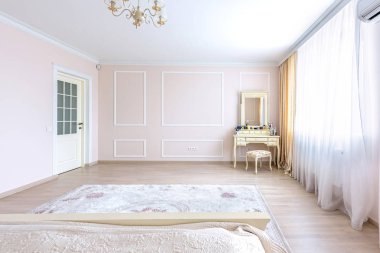 Beyaz daire iç tasarım yatak odası