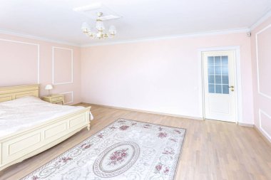 Beyaz daire iç tasarım yatak odası