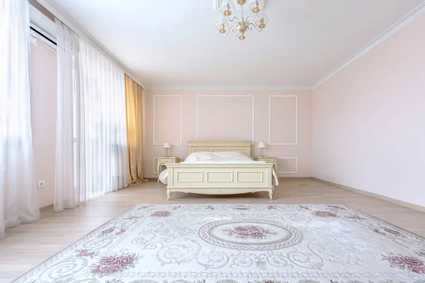 Apartamento branco design de interiores quarto — Fotografia de Stock