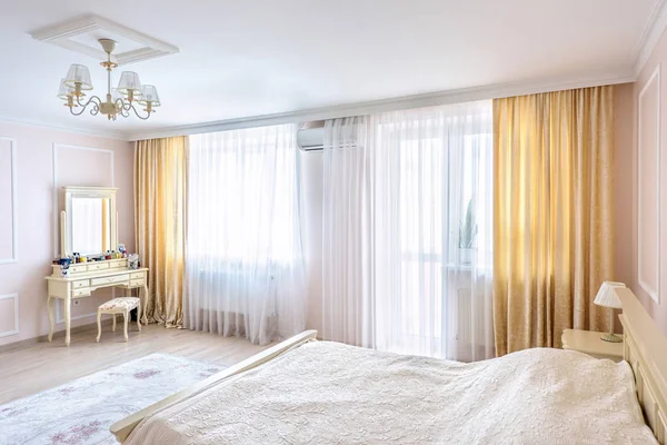White apartment interior design bedroom — Stock Photo, Image