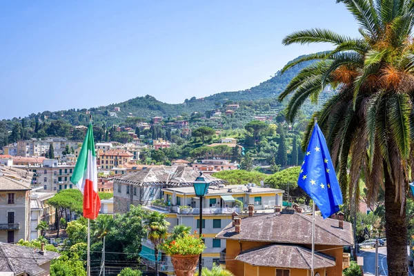 Santa Margherita Ligure şehir görünümüne güzel gün ışığı