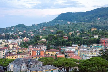 Santa Margherita Ligure şehir ve deniz için güzel günbatımı manzarası