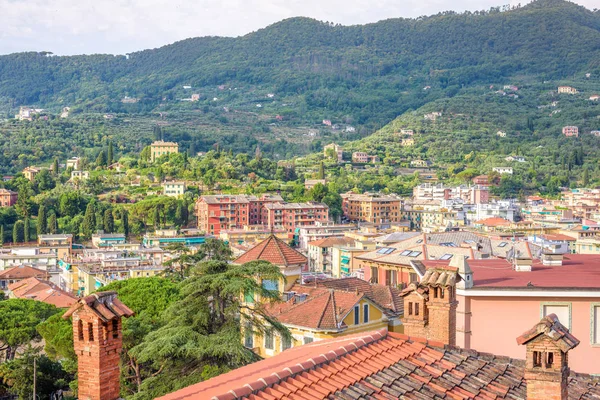 Yukarıdan sabah görünümüne bulutlu gün Santa Margherita Ligure