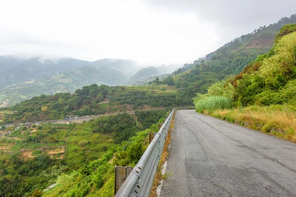 Vue de la route à la beauté de Monterosso — Photo