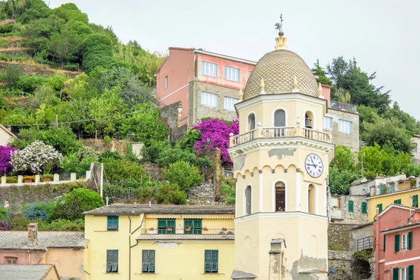 A belltower a templom a Santa Margherita — Stock Fotó